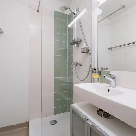 Wine & Four - Agreable Sur Les Allees Hotel apartamentowy