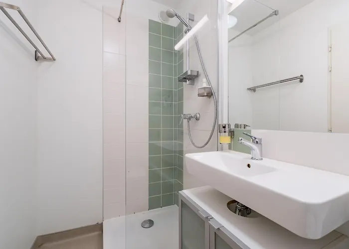 Wine & Four - Agreable Sur Les Allees アパートホテル